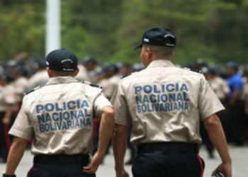 Arresto de policías por secuestro muestra límites de reformas de seguridad en Venezuela