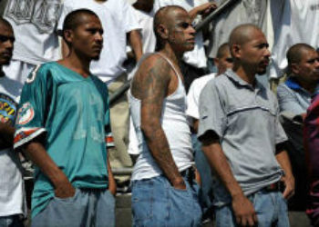 Sentencian a pandilleros en El Salvador a 200 años