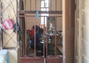 La legislación actual impide reducir la población de mujeres reclusas en Bolivia